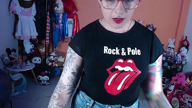 MissMiia2 online show from June 2026 10:22:01 PM