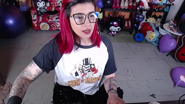 Snapshot of MissMiia2 chatting on September 2025 03:04:01 PM MissMiia2 online show from September 2025 03:04:01 PM