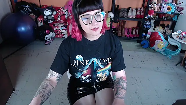 MissMiia2 online show from October 2025 03:11:01 PM