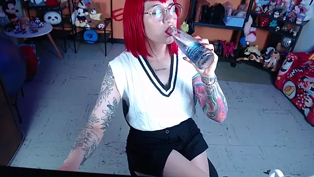 MissMiia2 online show from April 2026 10:28:02 AM