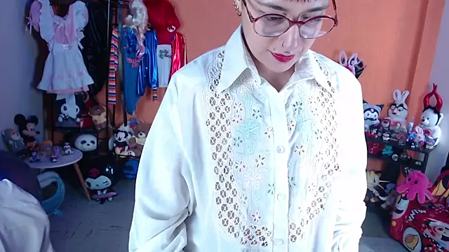 MissMiia2 online show from May 2026 02:20:02 PM