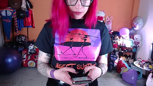 Snapshot of MissMiia2 chatting on October 2025 02:10:01 PM MissMiia2 online show from October 2025 02:10:01 PM