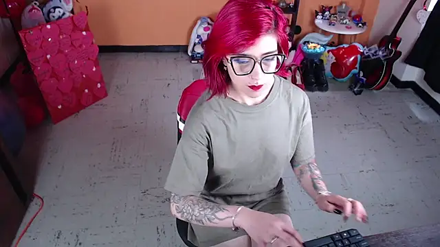 Snapshot of MissMiia2 chatting on March 2025 01:01:01 PM MissMiia2 online show from March 2025 01:01:01 PM