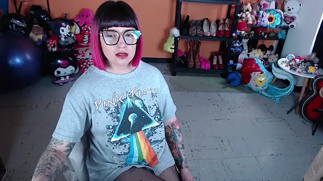 MissMiia2 online show from October 2025 02:49:02 PM