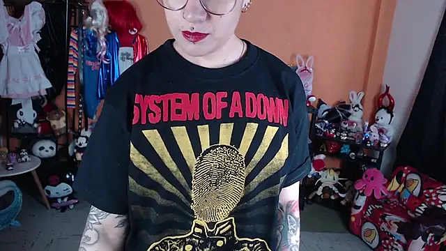 MissMiia2 online show from May 2026 01:04:02 PM