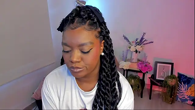Im Maria online show from October 2025 08:31:02 PM