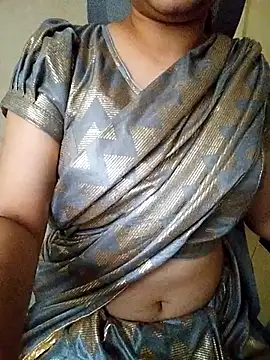 Snapshot of Indianhyna chatting on September 2025 07:15:02 AM Indianhyna online show from September 2025 07:15:02 AM