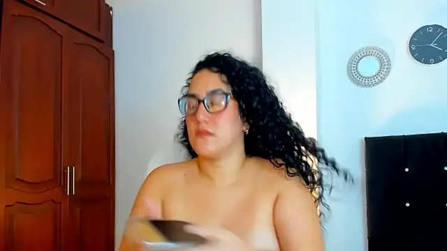 kathyajhonss online show from April 2026 09:07:02 PM