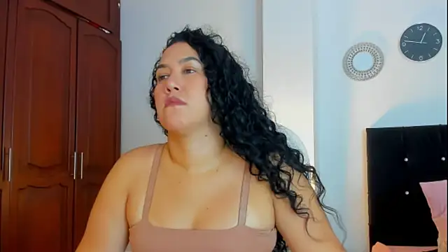 kathyajhonss online show from October 2025 10:09:01 PM