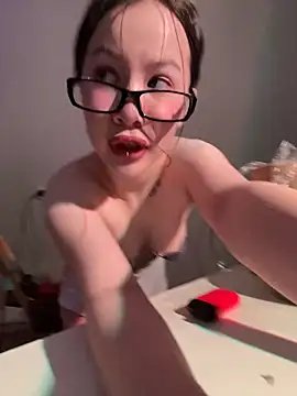 Anikka Liam online show from March 2025 10:28:02 PM