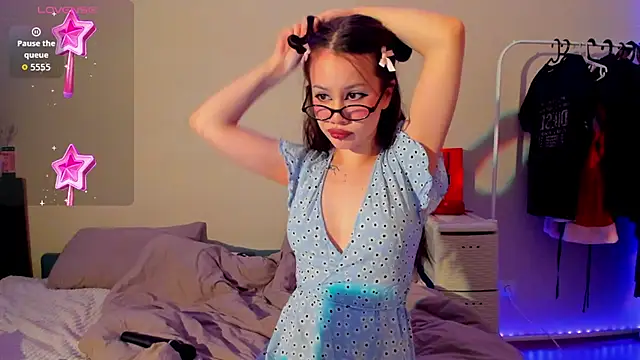 Anikka Liam online show from October 2025 11:16:01 PM