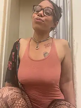 Princess Desirae online show from May 2026 10:18:01 AM