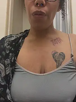Princess Desirae online show from May 2026 03:32:01 AM
