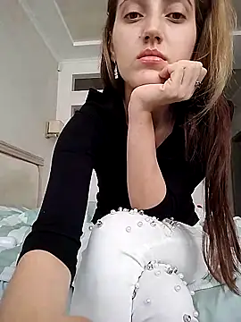 Snapshot of Iren chatting on November 2025 09:13:01 AM Iren online show from November 2025 09:13:01 AM