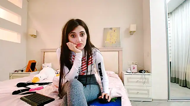 Snapshot of Iren chatting on November 2025 11:16:01 PM Iren online show from November 2025 11:16:01 PM