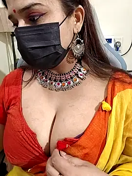 Snapshot of AzadPanchi2024 chatting on October 2025 10:39:02 AM AzadPanchi2024 online show from October 2025 10:39:02 AM