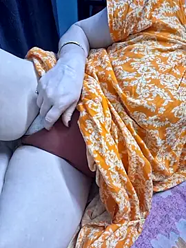 Snapshot of Raja_Ranii chatting on February 2026 05:26:02 PM Raja Ranii online show from February 2026 05:26:02 PM