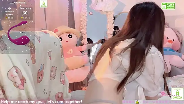 Carly 1 online show from December 2025 12:00:02 PM