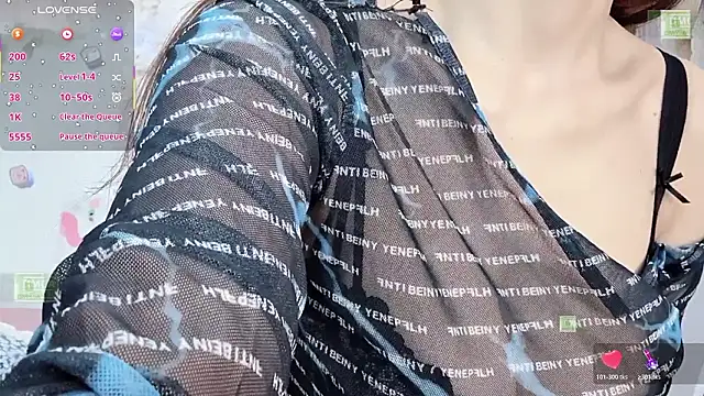 Carly 1 online show from March 2026 03:46:01 AM