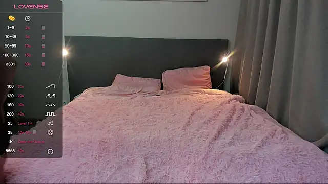 Snapshot of jesssicamooon chatting on November 2025 09:15:01 PM jesssicamooon online show from November 2025 09:15:01 PM