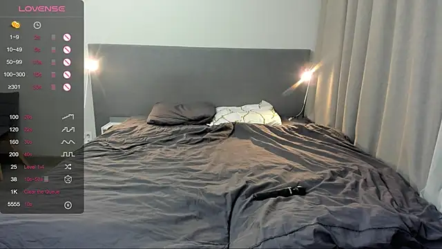 Snapshot of jesssicamooon chatting on December 2025 07:35:01 PM jesssicamooon online show from December 2025 07:35:01 PM