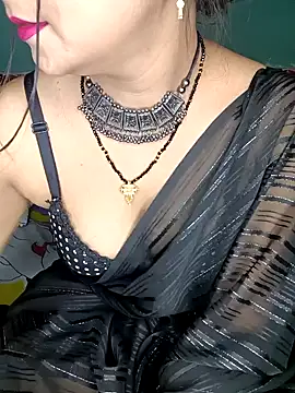 Diamond queeen online show from January 2025 10:28:01 PM