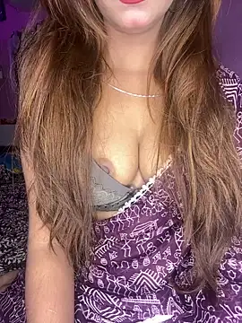 Diamond queeen online show from December 2025 09:37:02 PM