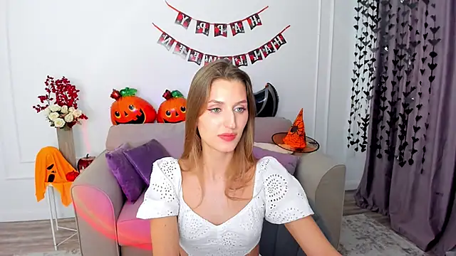 NaturalBeaty online show from October 2025 12:15:02 PM