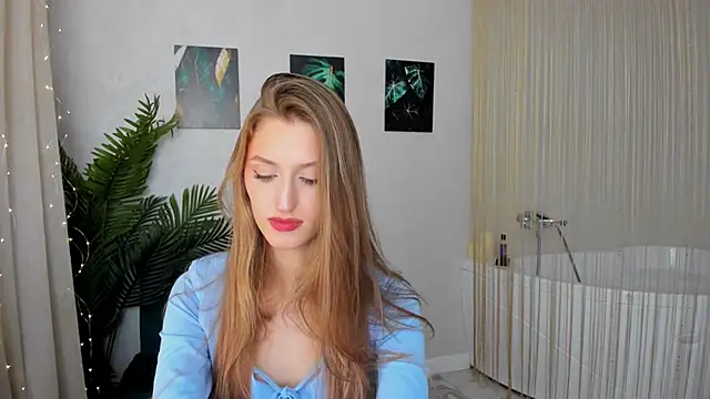 NaturalBeaty online show from October 2025 11:55:02 AM