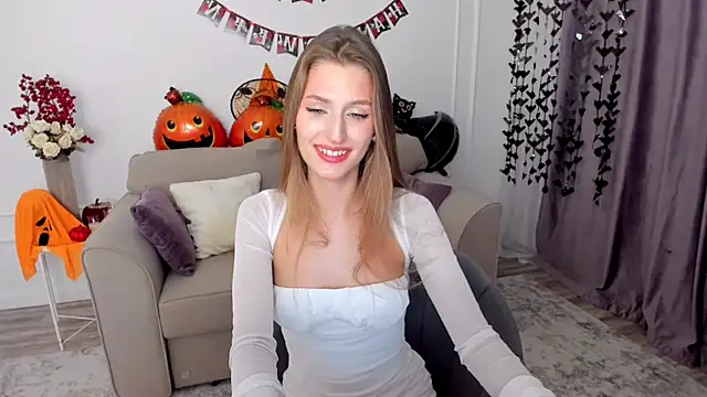 NaturalBeaty online show from October 2025 03:50:01 AM