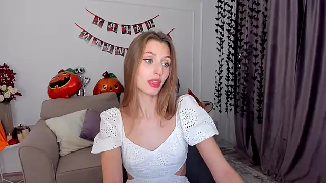 NaturalBeaty online show from October 2025 04:14:02 AM