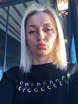 Snapshot of Diamond_Bunny_ chatting on February 2025 02:38:02 PM Diamond Bunny online show from February 2025 02:38:02 PM