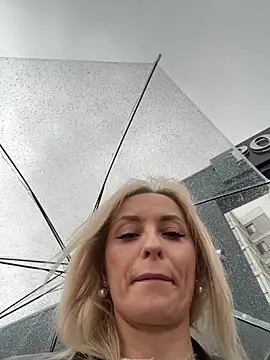 Diamond Bunny  online show from April 2026 07:15:02 AM