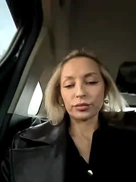 Diamond Bunny  online show from January 2026 01:49:02 PM