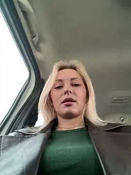 Diamond Bunny  online show from April 2026 12:45:02 PM