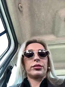 Diamond Bunny  online show from February 2026 10:12:02 AM