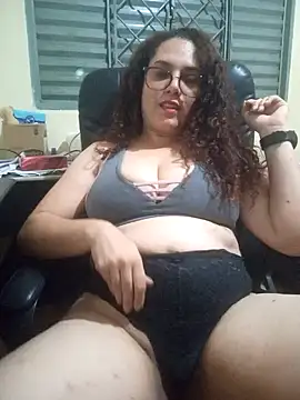 litha luna online show from December 2024 09:33:01 PM