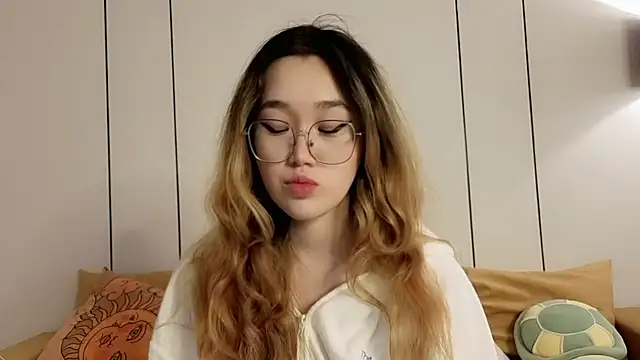Jennatyan online show from May 2026 04:15:01 AM
