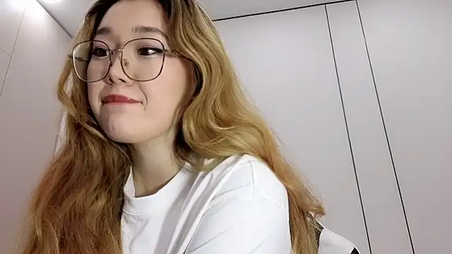 Snapshot of Jennatyan chatting on December 2025 01:25:02 PM Jennatyan online show from December 2025 01:25:02 PM