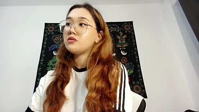 Snapshot of Jennatyan chatting on September 2025 12:23:02 PM Jennatyan online show from September 2025 12:23:02 PM