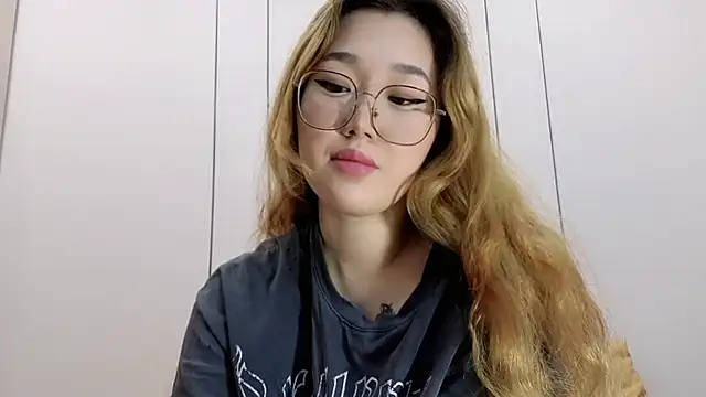 Snapshot of Jennatyan chatting on December 2025 11:25:01 AM Jennatyan online show from December 2025 11:25:01 AM