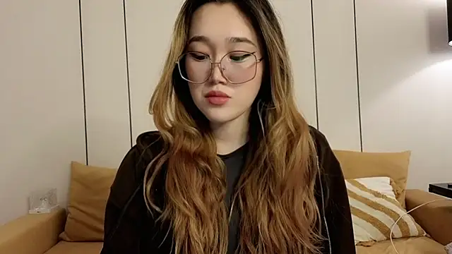 Jennatyan online show from March 2026 06:28:02 AM