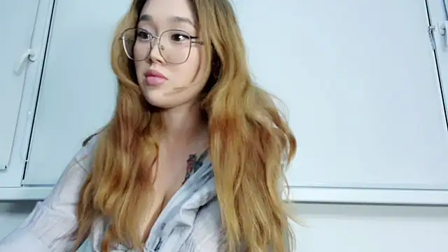 Snapshot of Jennatyan chatting on November 2025 11:20:01 AM Jennatyan online show from November 2025 11:20:01 AM