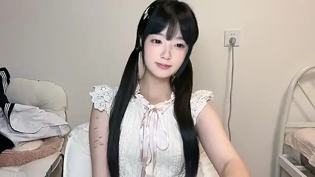 Snapshot of Fairy-06 chatting on December 2024 05:21:02 PM Fairy-06 online show from December 2024 05:21:02 PM