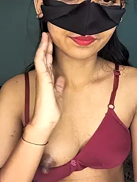 cute simmy0 online show from April 2026 05:25:01 AM