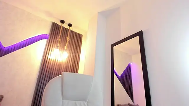 laurin clauz  online show from February 2025 06:37:01 PM