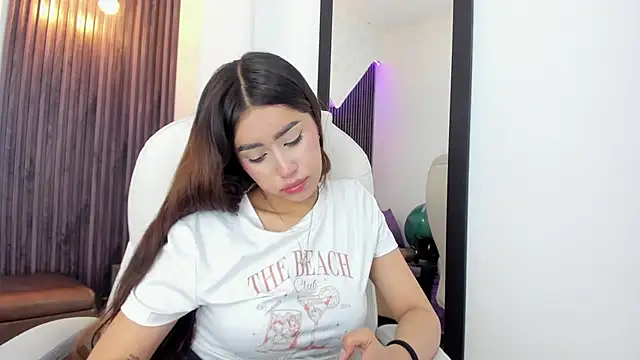 laurin clauz  online show from September 2025 04:14:02 PM