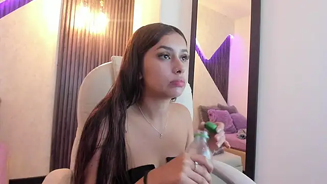 laurin clauz  online show from February 2025 03:37:02 PM