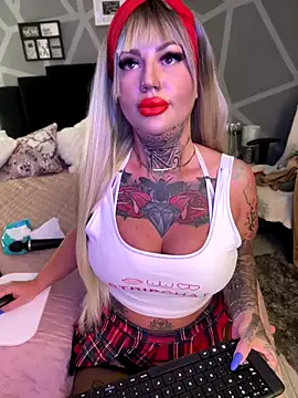 krysstal003 online show from September 2025 07:10:02 PM