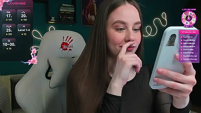 katie taylorr online show from March 2026 09:10:02 PM